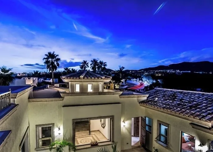 Cabo Hacienda W/ Private Pool & Rooftop Terrace! Cabo San Lucas