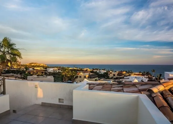 Cabo Hacienda W/ Private Pool & Rooftop Terrace! Holiday home *