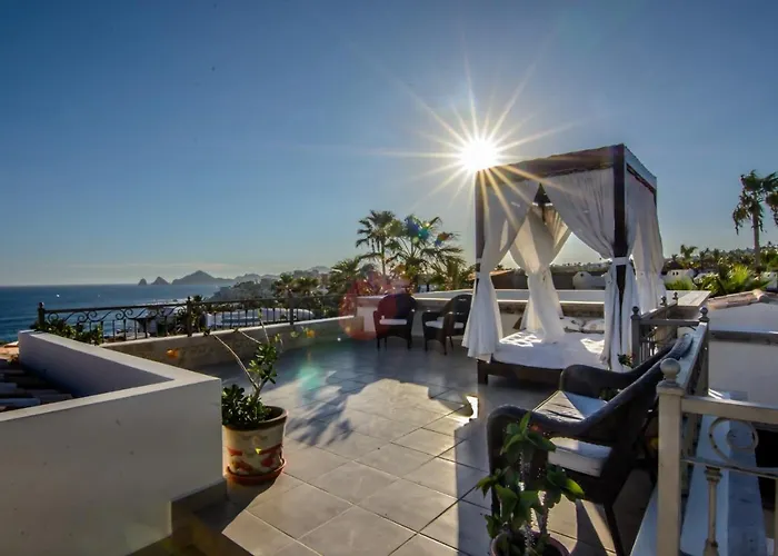 Cabo Hacienda W/ Private Pool & Rooftop Terrace! Hébergement de vacances Cabo San Lucas